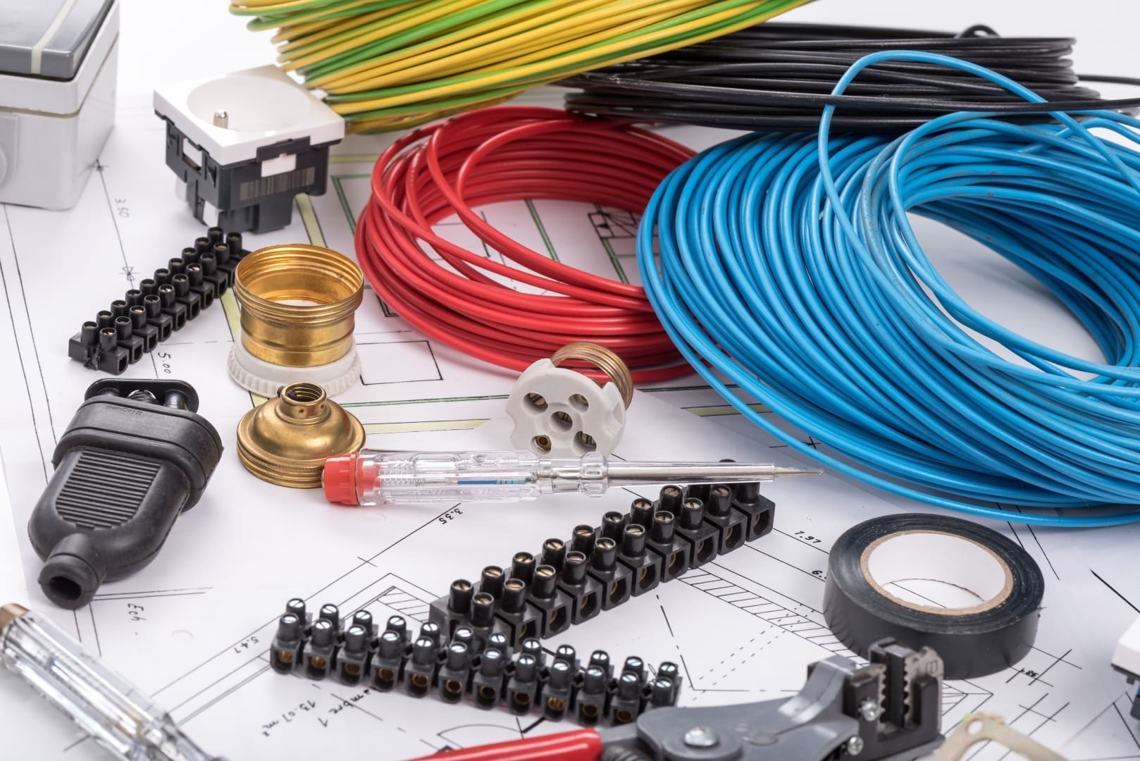 24 Hour Commercial Electrical Contractors in Kenosha, reliable commercial electricians in Kenosha, professional commercial electricians in Kenosha